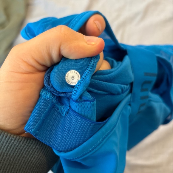 Lululemon *RARE* 2 in 1 Wunder Under Long Line Mesh Bra/Top Size 6 - Picture 3 of 3